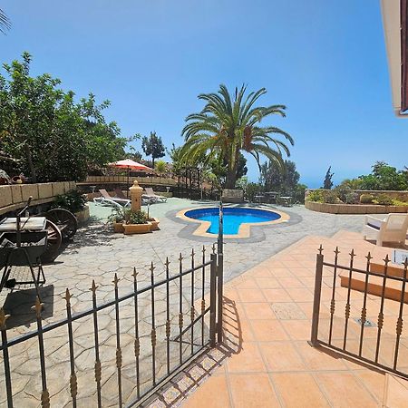 Villa Carlitos Vistas Al Mar Y A La Montana 阿德耶 外观 照片