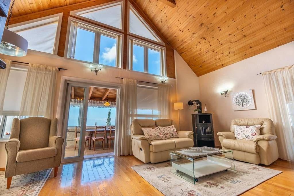Villa Carlitos Vistas Al Mar Y A La Montana 阿德耶 外观 照片
