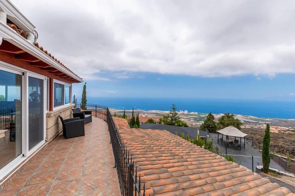Villa Carlitos Vistas Al Mar Y A La Montana 阿德耶 外观 照片