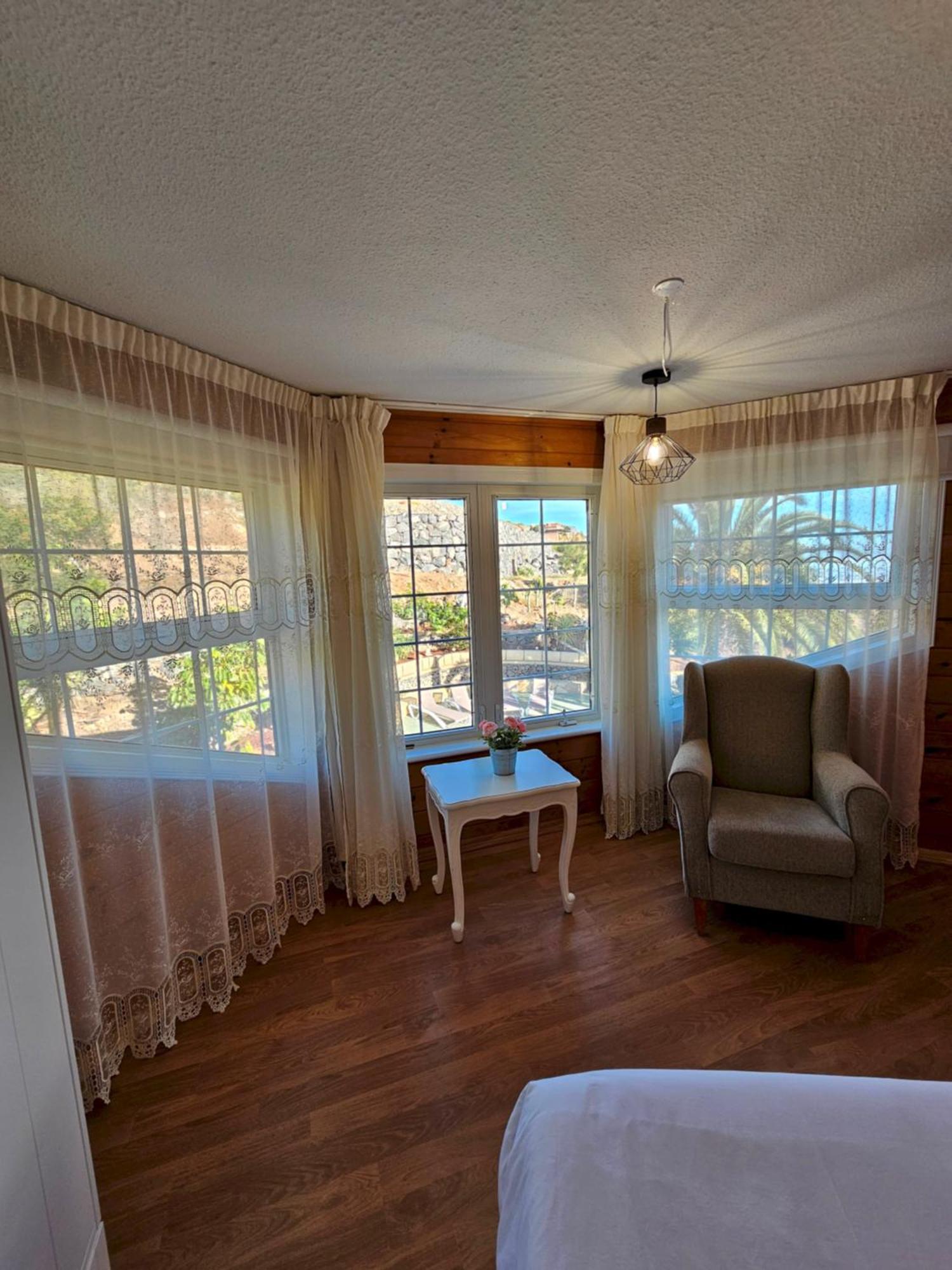 Villa Carlitos Vistas Al Mar Y A La Montana 阿德耶 外观 照片