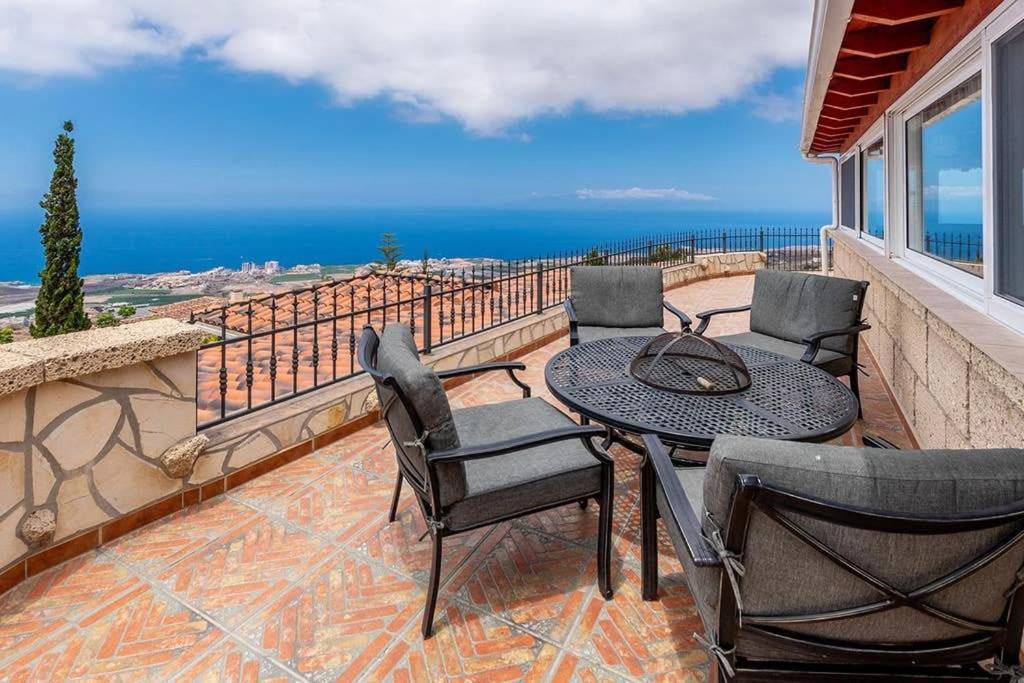 Villa Carlitos Vistas Al Mar Y A La Montana 阿德耶 外观 照片