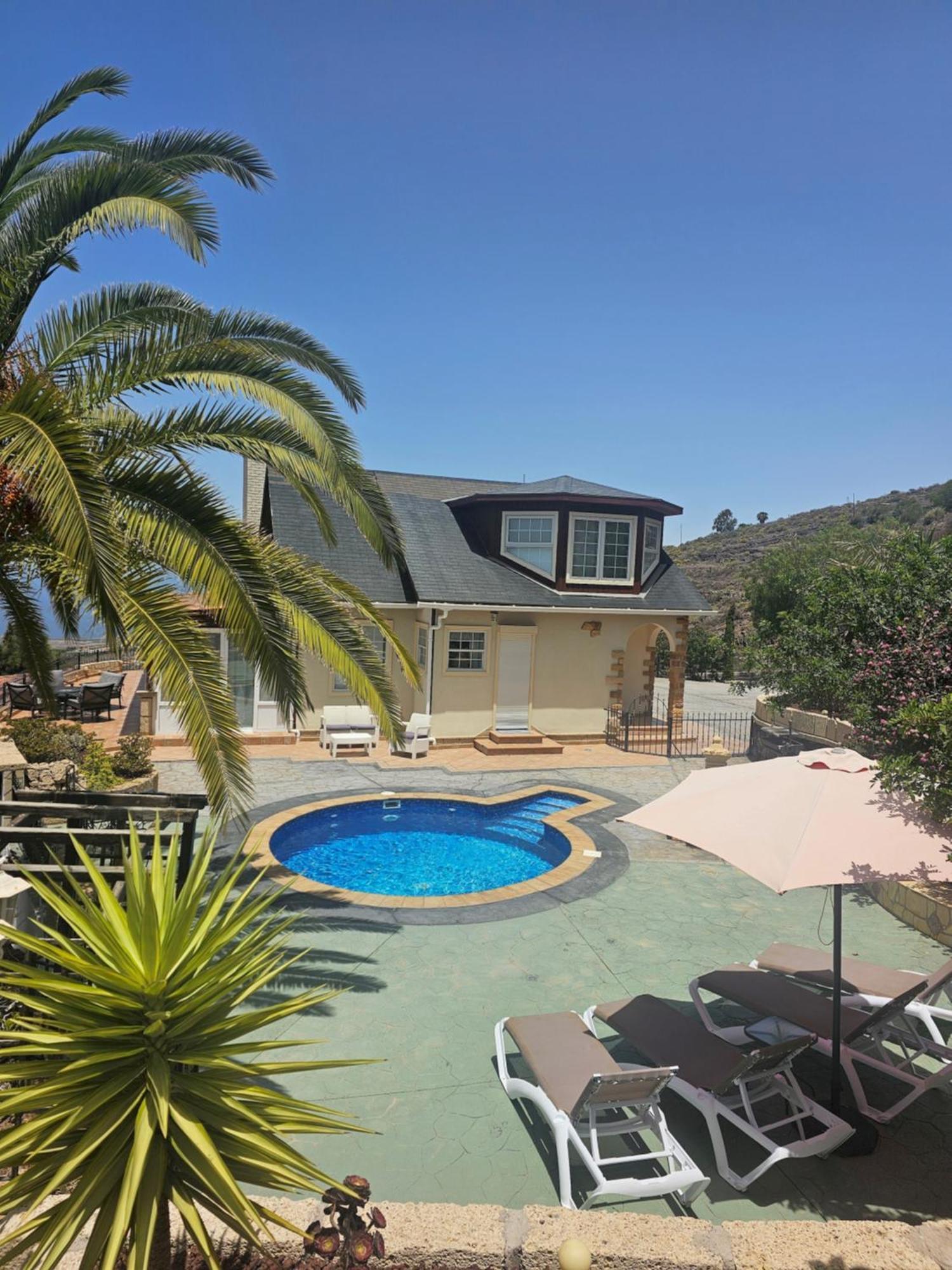 Villa Carlitos Vistas Al Mar Y A La Montana 阿德耶 外观 照片